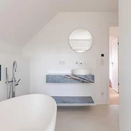 Haus Am Mit Badesteg Direkt Am Wasser, Neu Renoviert * Berlin